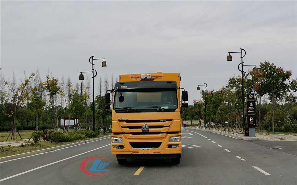 豪沃5000方排水車(便攜)