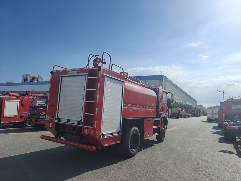 四驅(qū)單排5.25方灑水車(chē)森林消防灑水車(chē)-消防泵